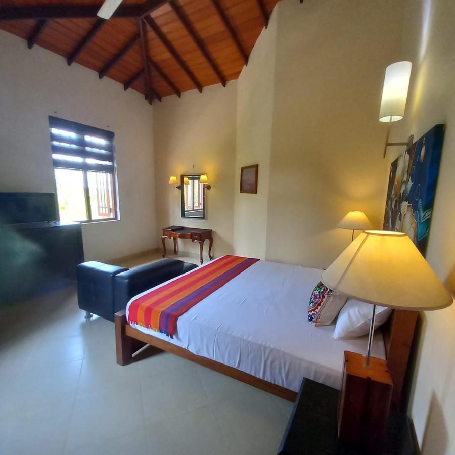 Crown Hills Kandy Inn 外观 照片