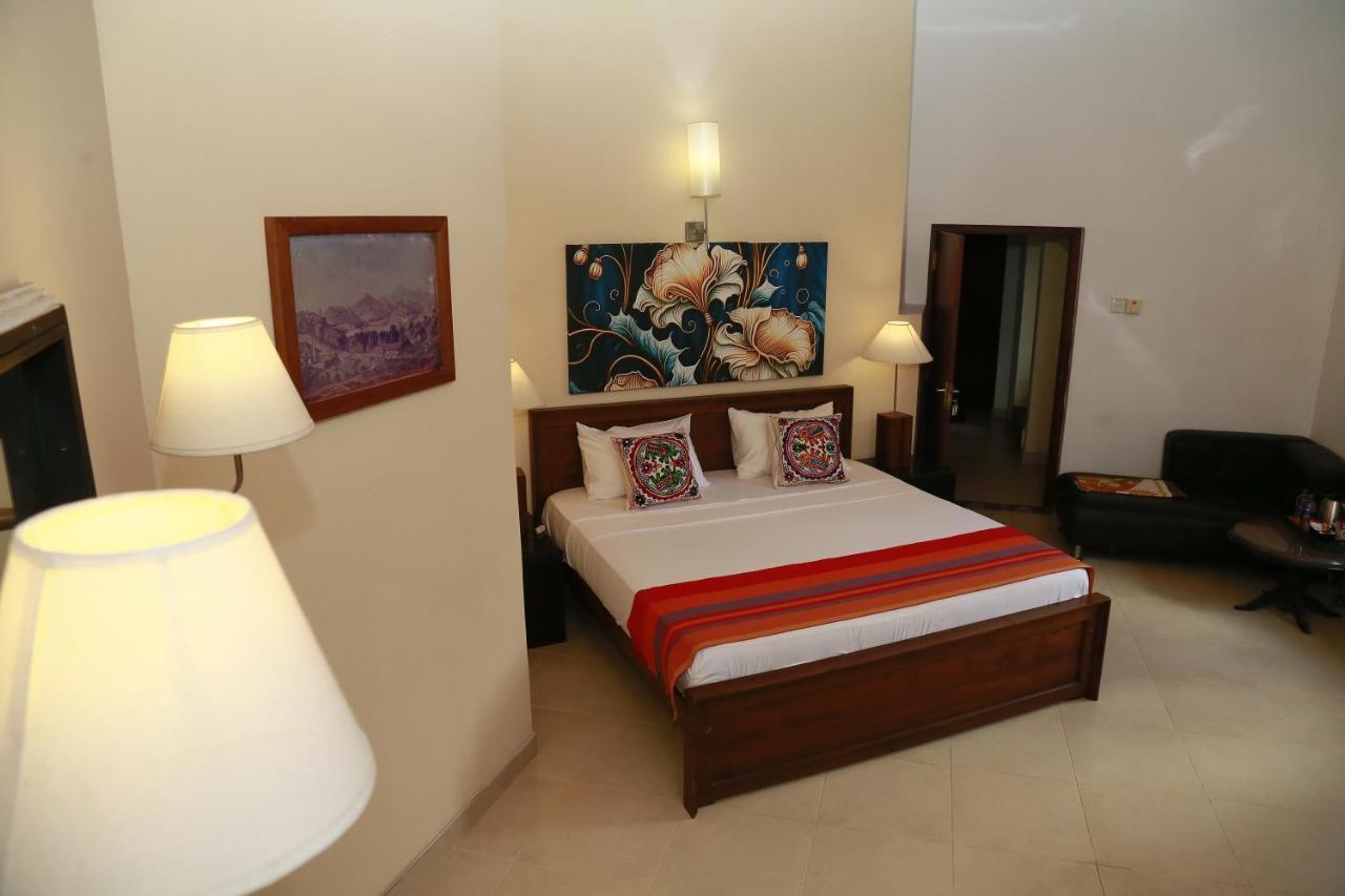 Crown Hills Kandy Inn 外观 照片