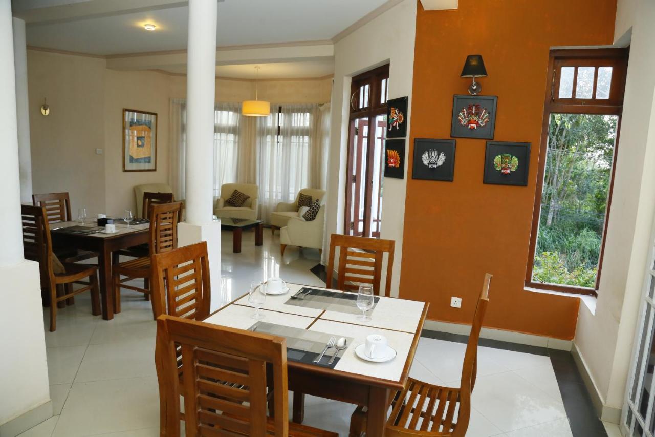Crown Hills Kandy Inn 外观 照片