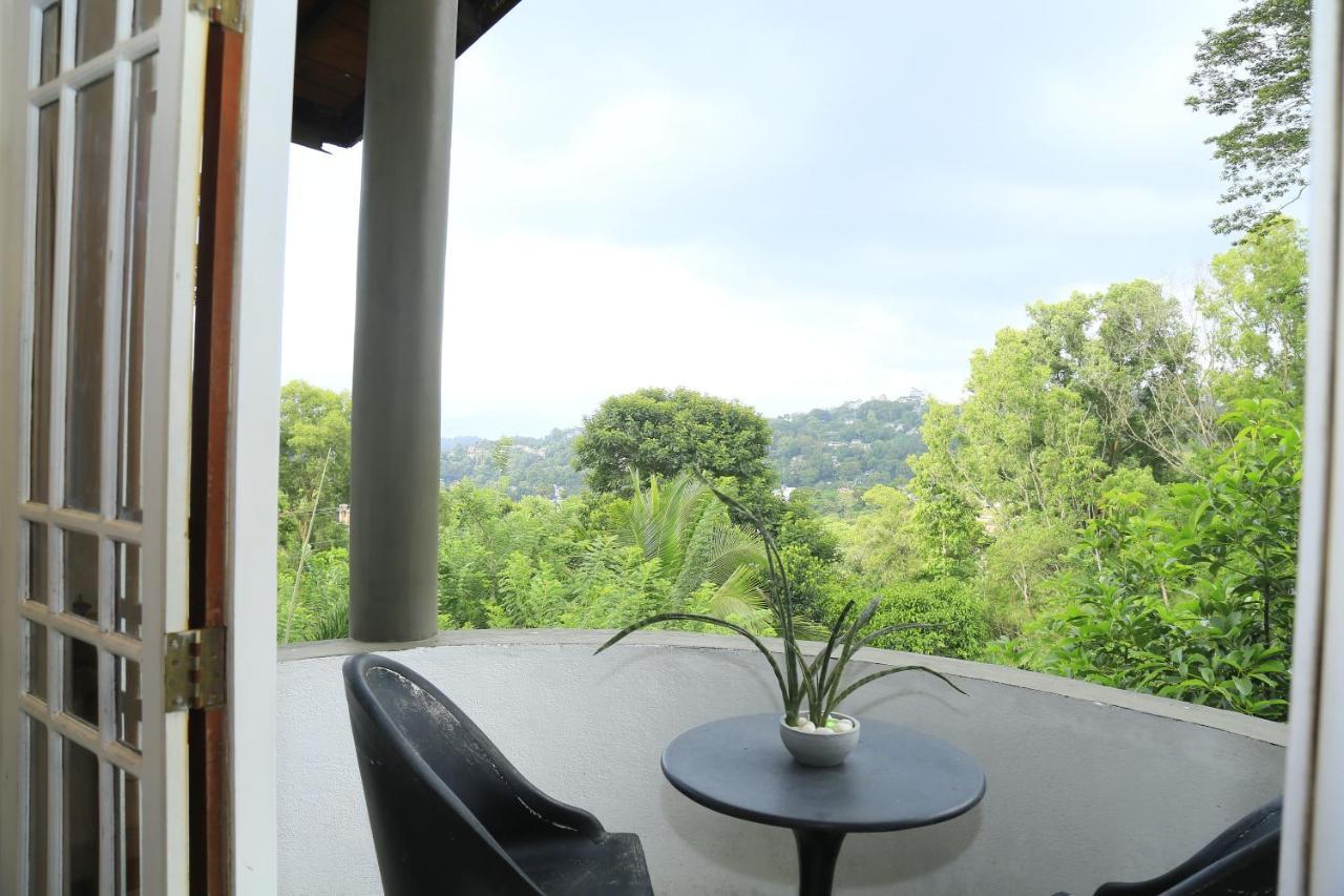 Crown Hills Kandy Inn 外观 照片