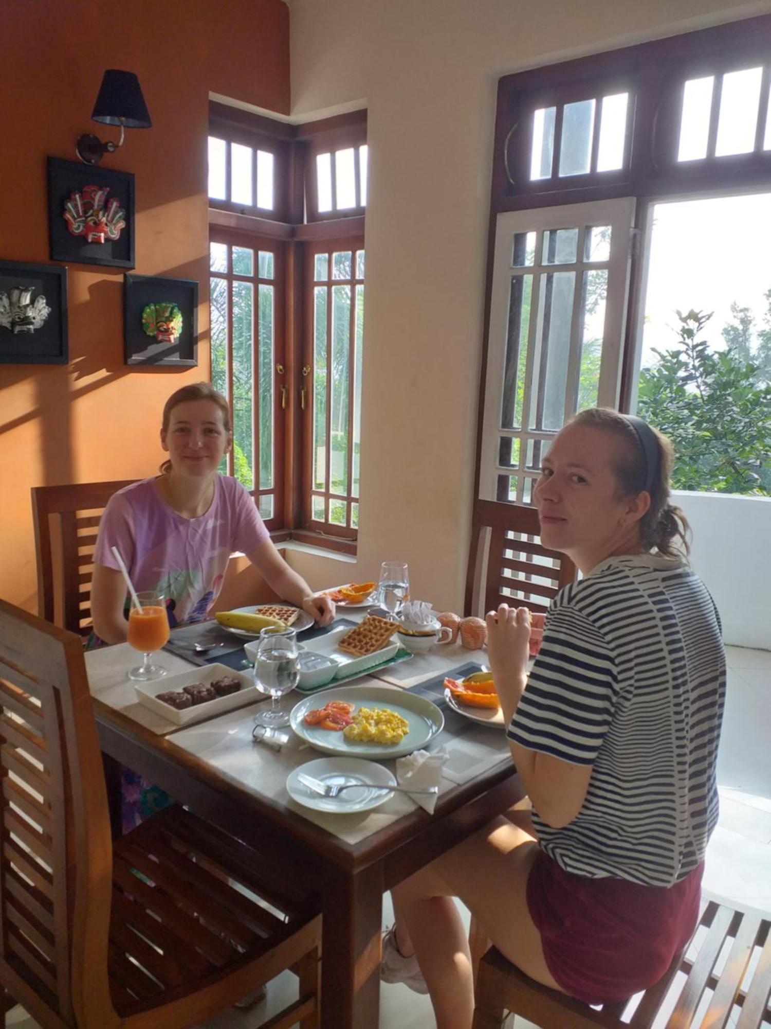Crown Hills Kandy Inn 外观 照片