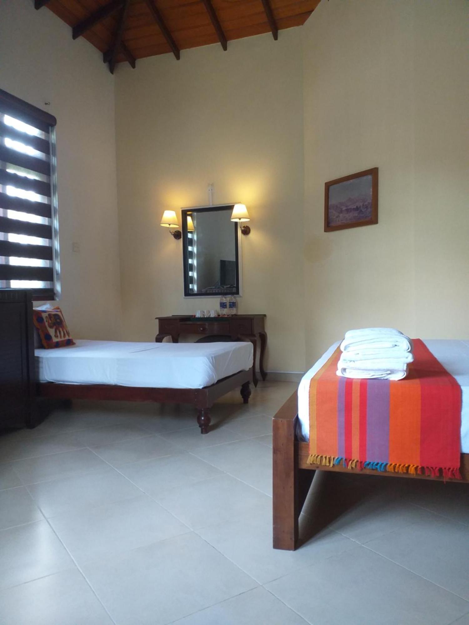 Crown Hills Kandy Inn 外观 照片
