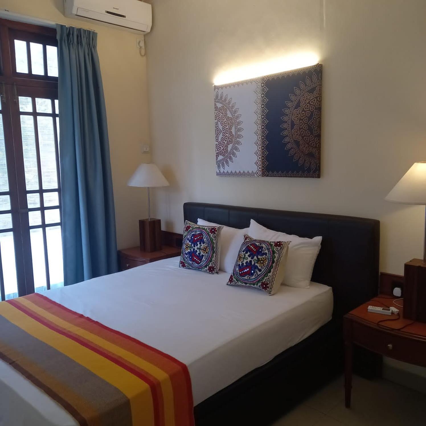 Crown Hills Kandy Inn 外观 照片
