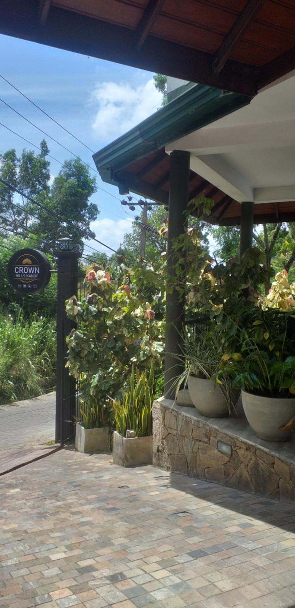 Crown Hills Kandy Inn 外观 照片
